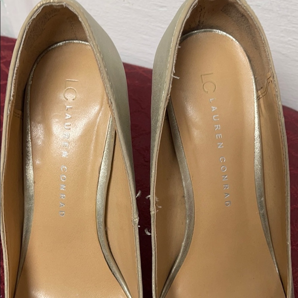 Gold heels - Picture 2 of 4